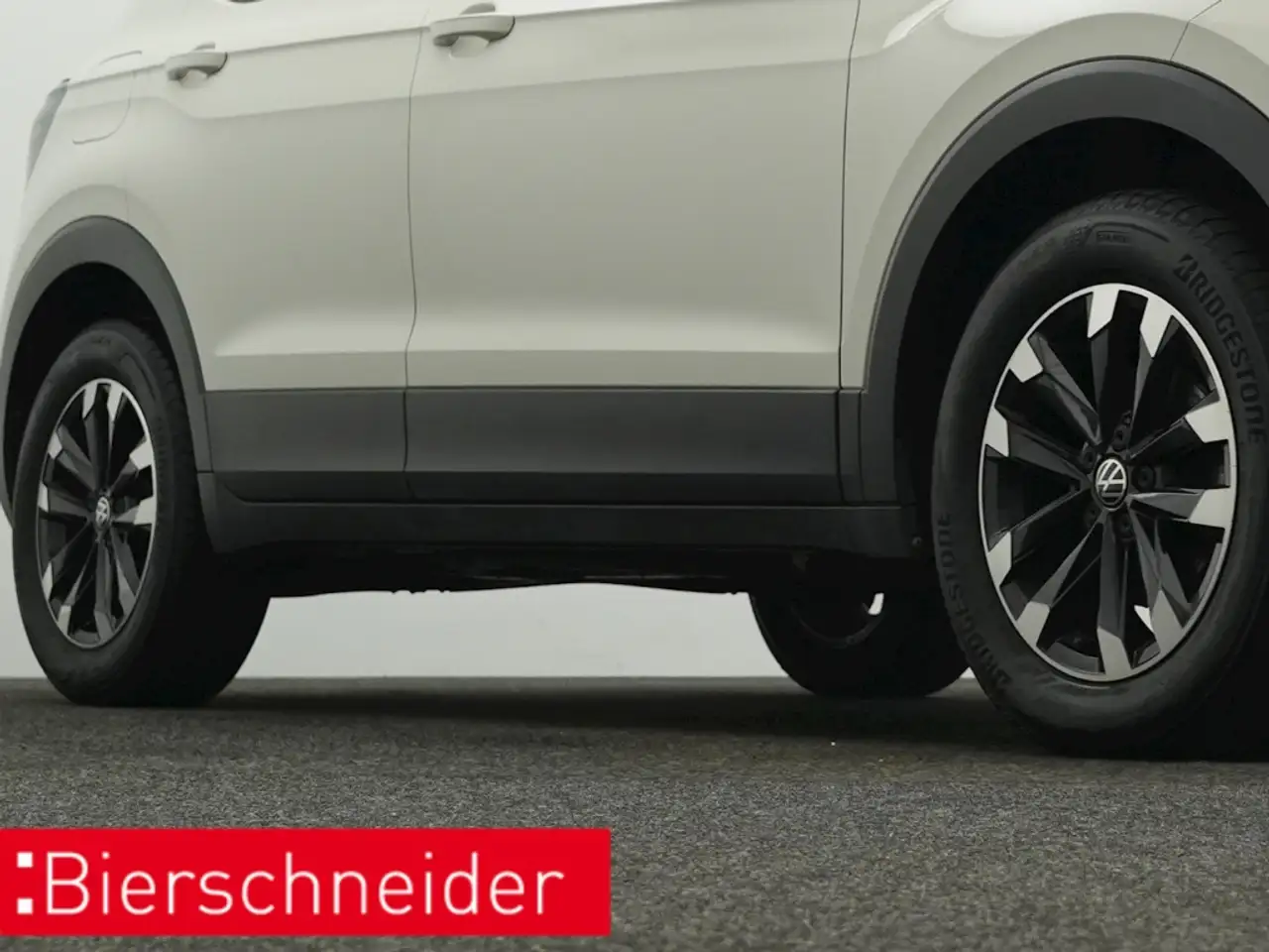Volkswagen T-Cross 1.0 TSI Life NAVI KAMERA ACC LED — Galería del vehículo 34