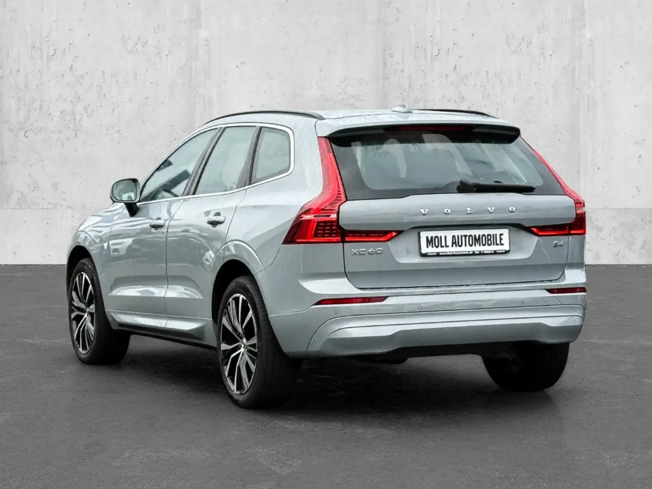 Volvo XC60 B4 B Core 2WD AHK Soundsystem LED Kurvenlicht ACC — Galería del vehículo 2
