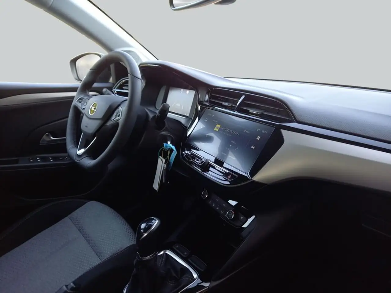 Opel Corsa 1.2 Start/Stop — Vehicle gallery 15