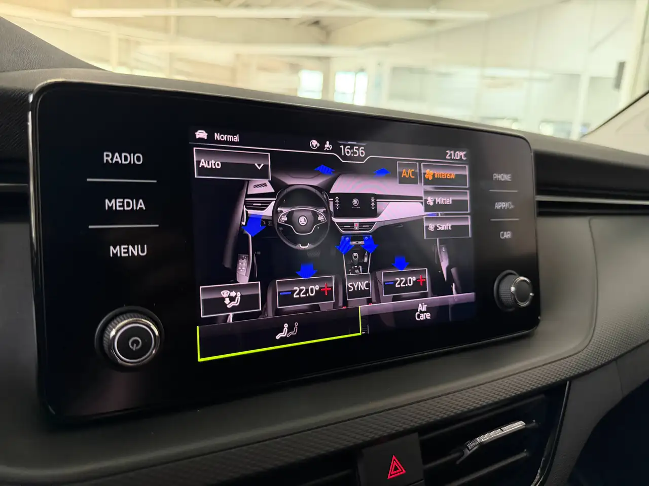 Skoda Kamiq Fresh *Rückfahrkam*DAB Radio*SHZ*LED*Garantie bis 2029 — Galería del vehículo 29