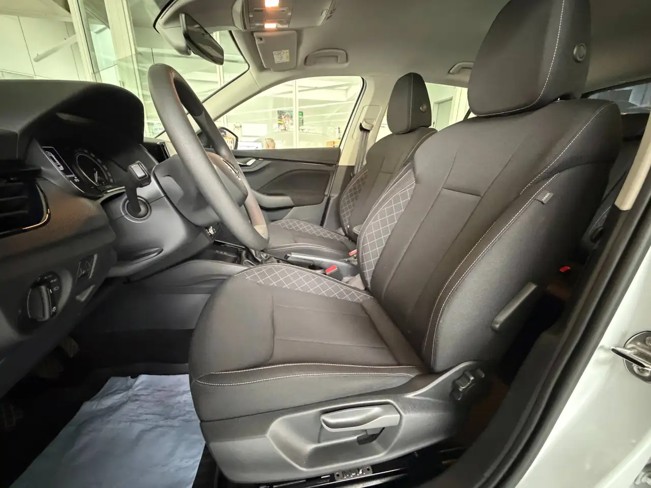Skoda Kamiq Fresh *Rückfahrkam*DAB Radio*SHZ*LED*Garantie bis 2029 — Galería del vehículo 10