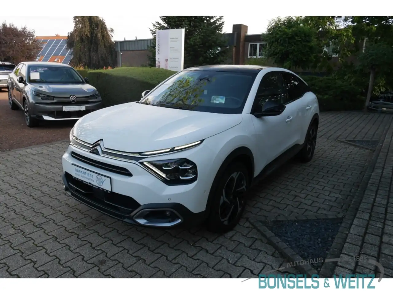 Citroen C4 PURETECH 130 S&S EAT8 MAX HUD El. Panodach Navi LE — Vehicle gallery 2