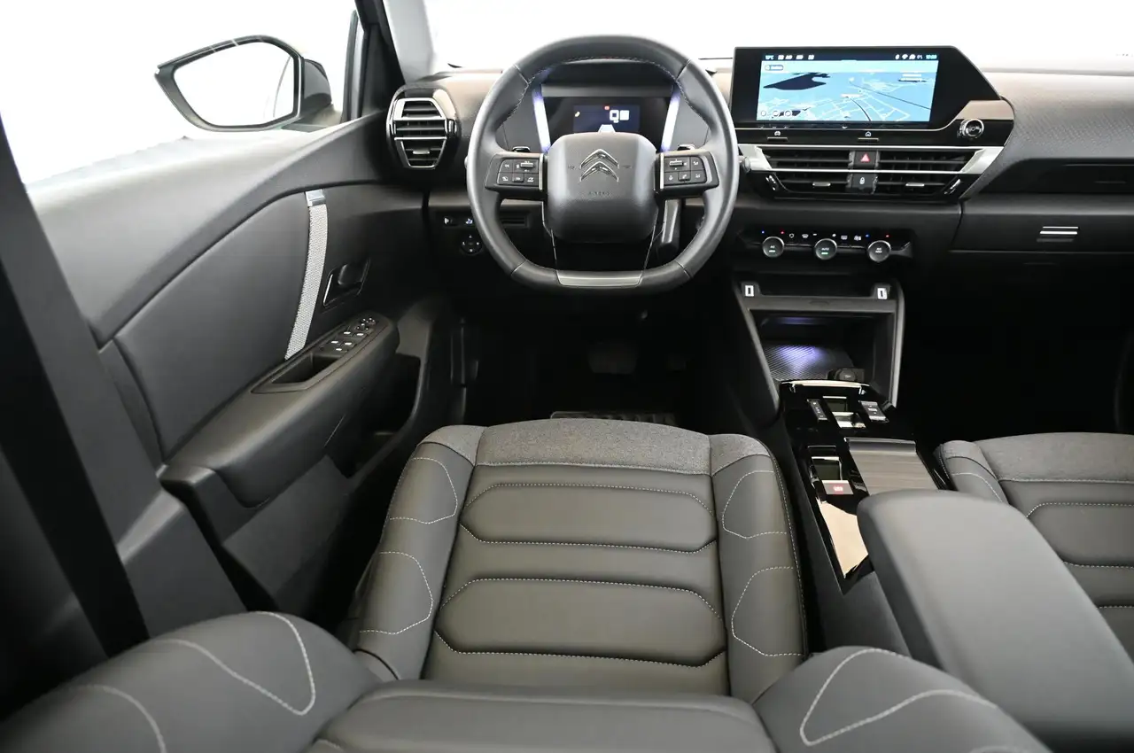 Citroen C4 1.2 PT EAT8 130 MAX LED/NAV/SOUND/PANO/H-UP/18/C4X — معرض صور السيارة 33