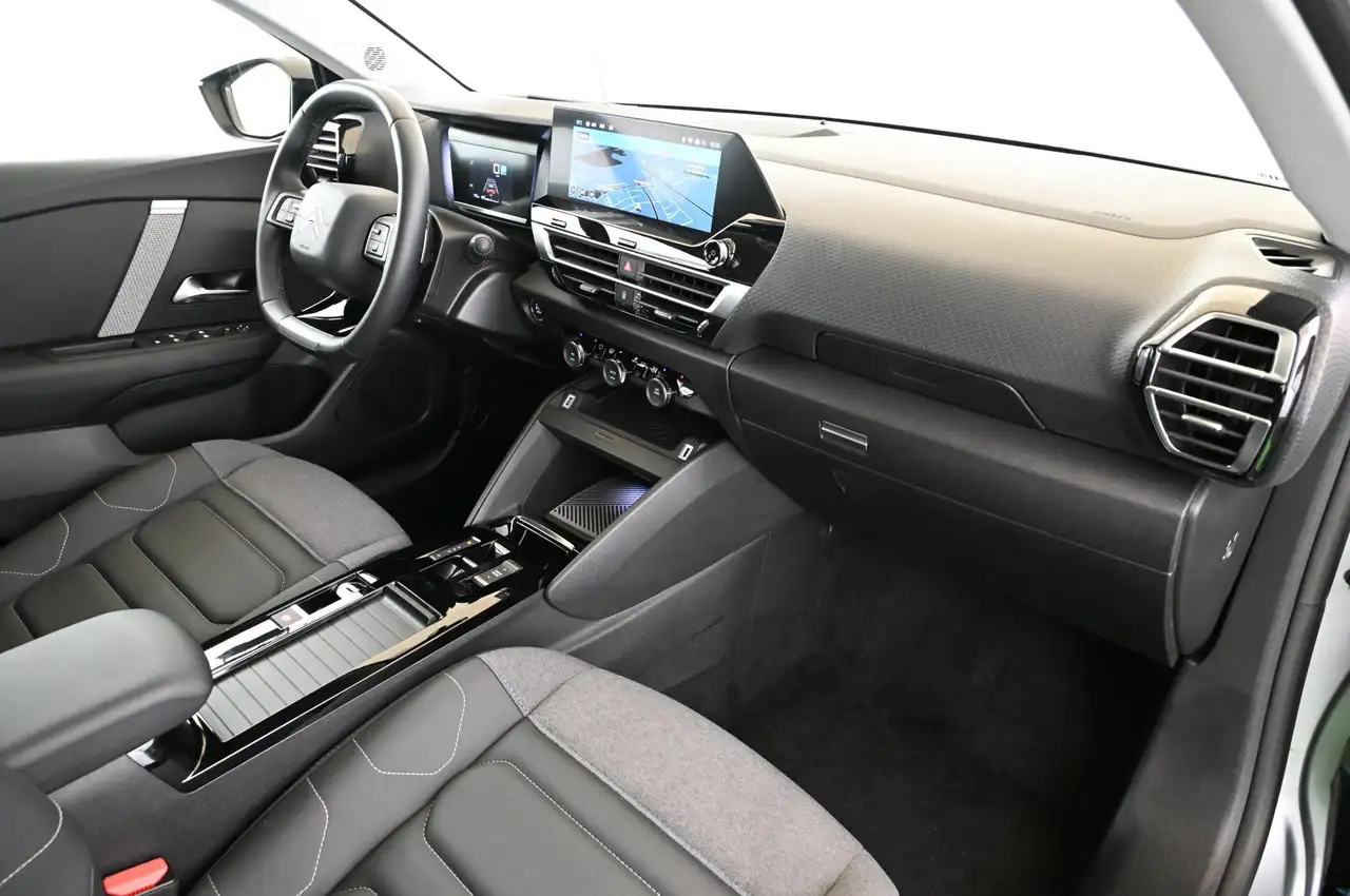 Citroen C4 1.2 PT EAT8 130 MAX LED/NAV/SOUND/PANO/H-UP/18/C4X — معرض صور السيارة 35