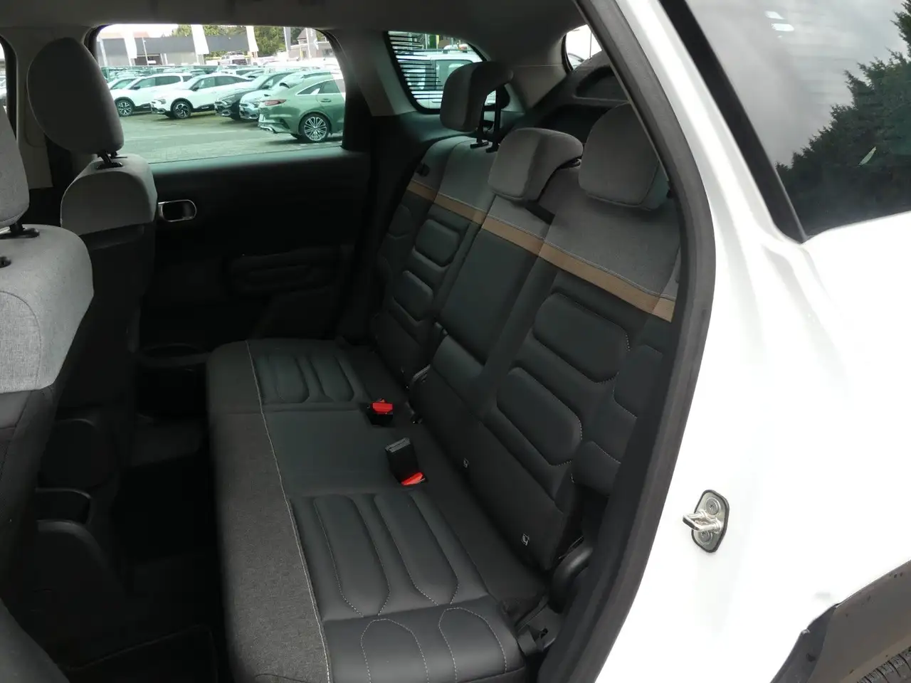 Citroen C3 Aircross Plus Allwetter*Kälte Paket* — معرض صور السيارة 12