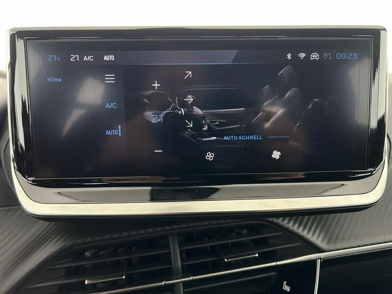 Peugeot 2008 Active 1.2*RFK*SHZ*NAVI*uvm — Galerie du véhicule 14