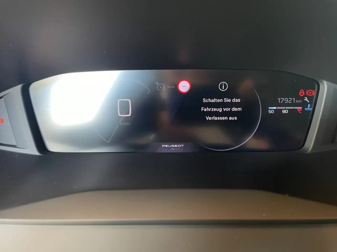 Peugeot 208 Allure PT 100 Navi Digitales Cockpit LED Apple Car — معرض صور السيارة 15