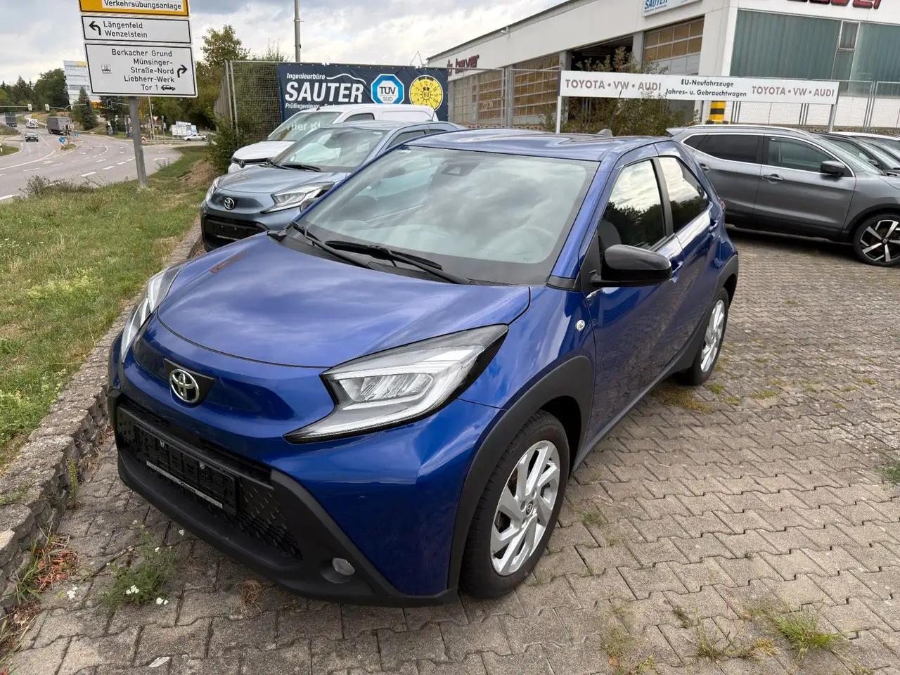 Toyota Aygo X 1.0-l-VVT-i Play / Komfort / Design — Vehicle gallery 15