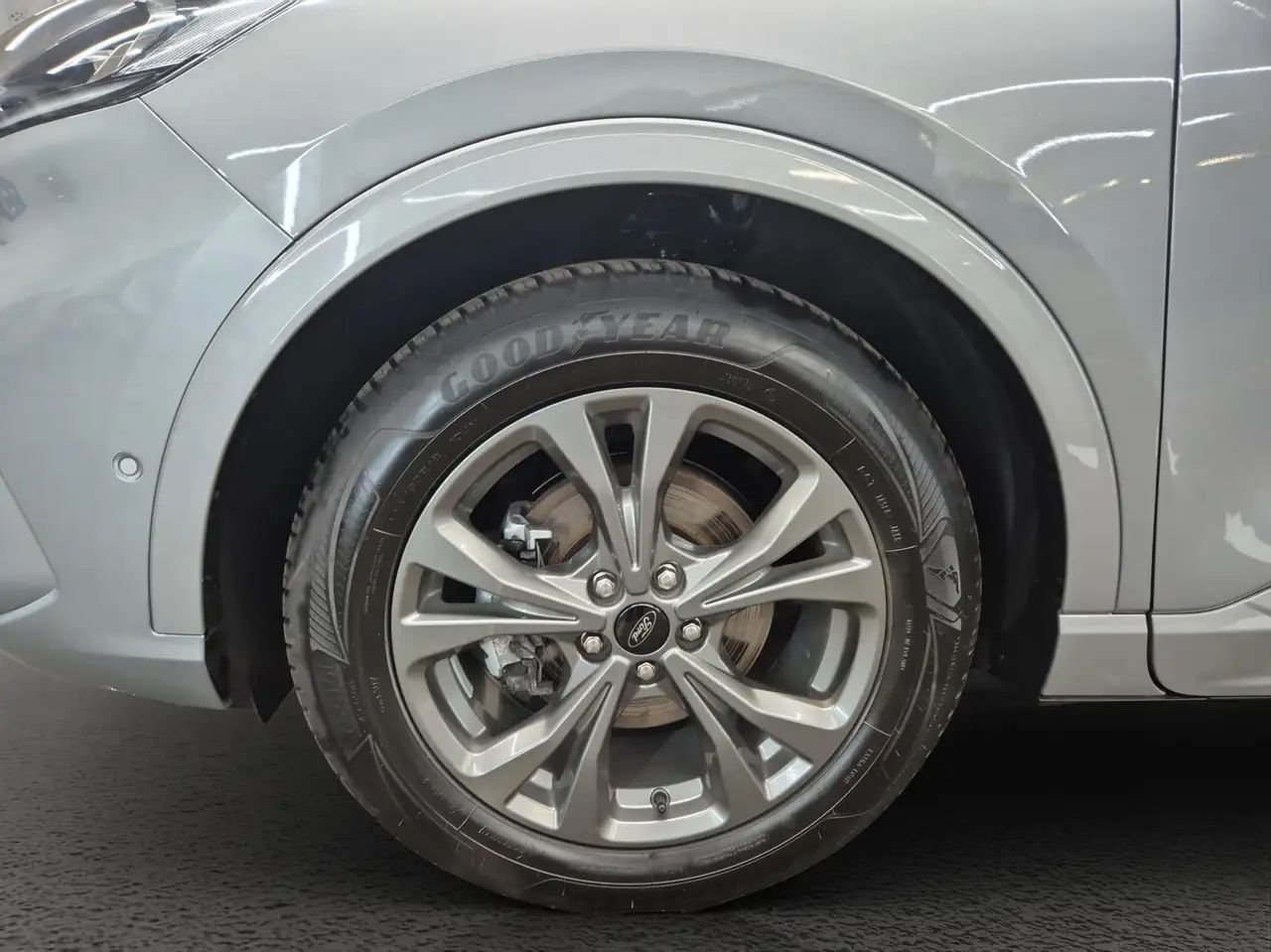 Ford Kuga ST-Line X*PANO*AHK*KAM*ACC*NAVI*SOUND-SYS. — Galería del vehículo 9