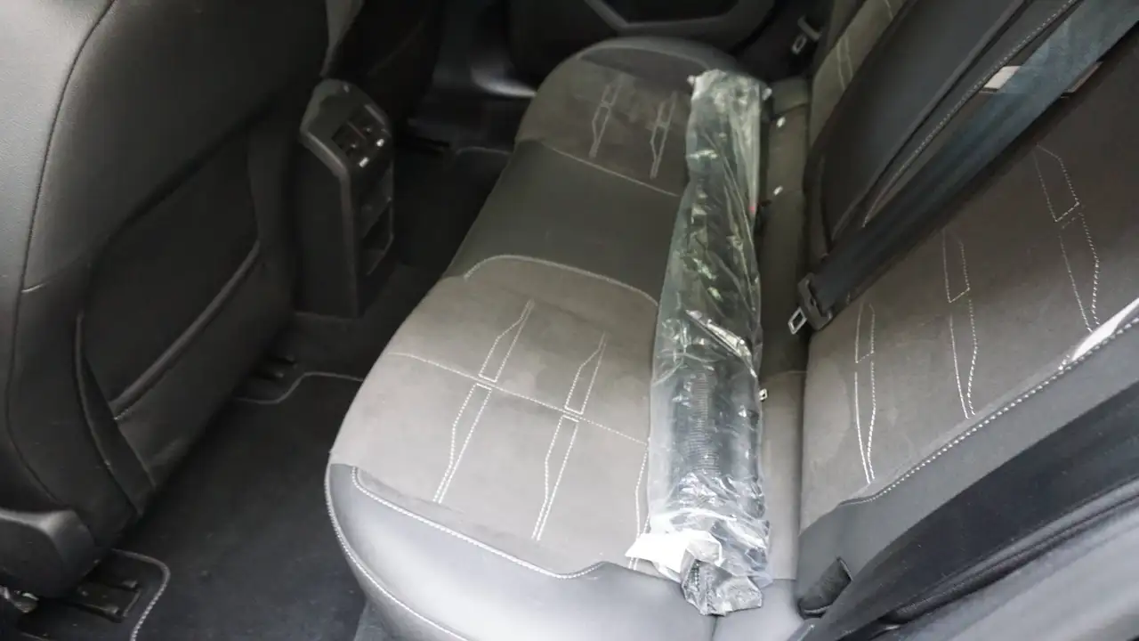 Opel Astra Ultimate — معرض صور السيارة 10