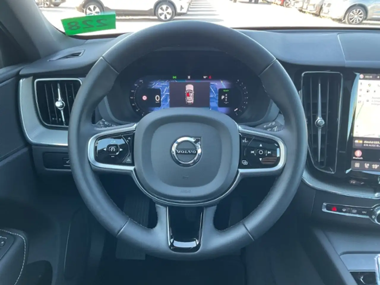 Volvo XC60 T6 AWD Black Edition AWD Kamera Pano — معرض صور السيارة 14