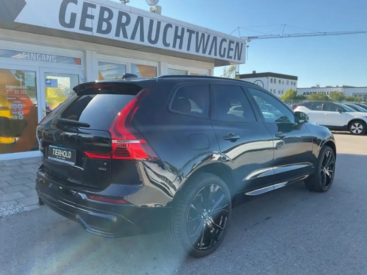 Volvo XC60 T6 AWD Black Edition AWD Kamera Pano — معرض صور السيارة 7
