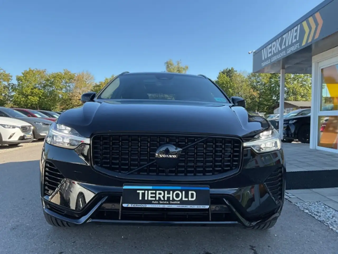 Volvo XC60 T6 AWD Black Edition AWD Kamera Pano — معرض صور السيارة 10