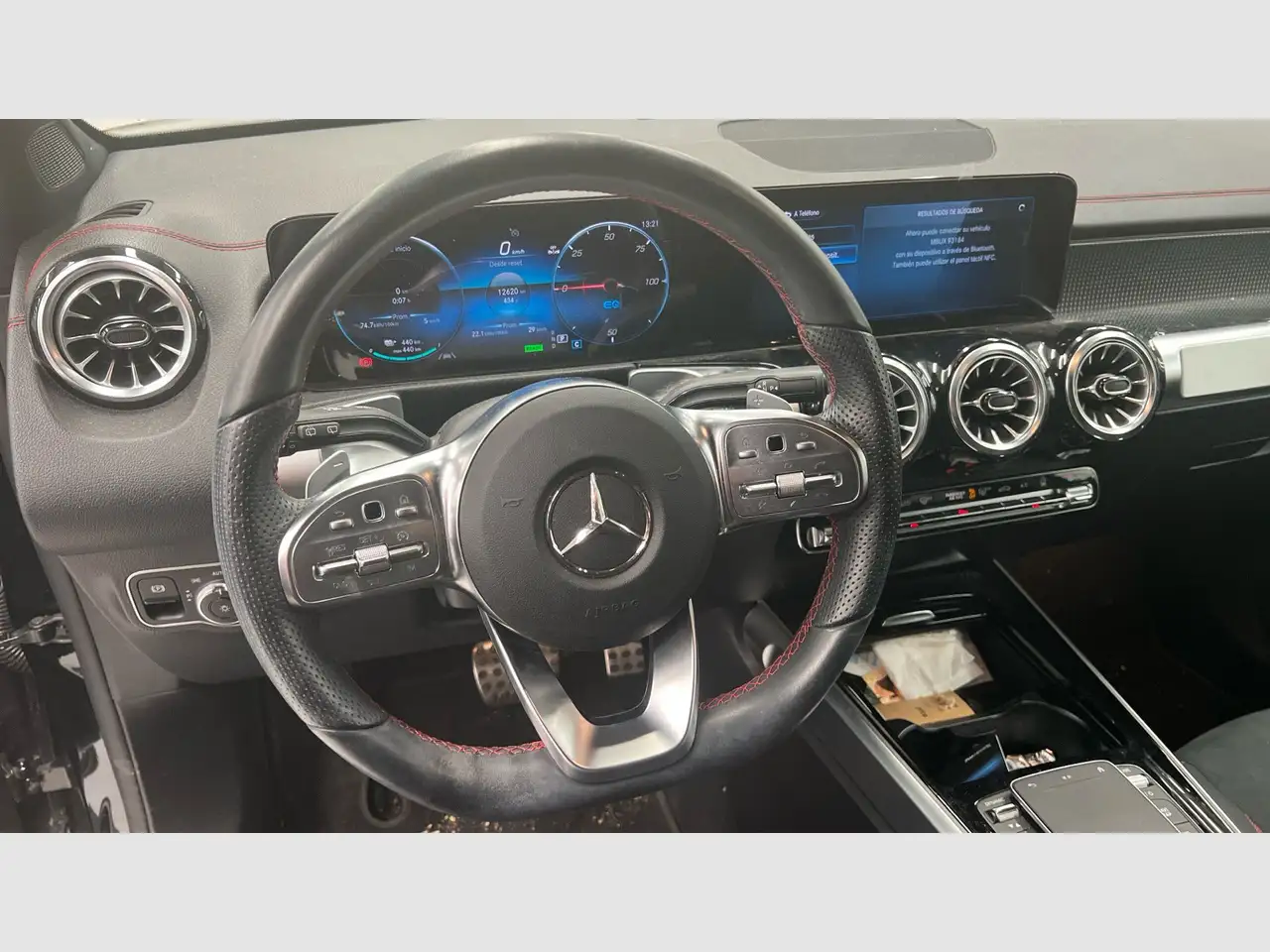 Mercedes-Benz EQB 300 4Matic — Galería del vehículo 9