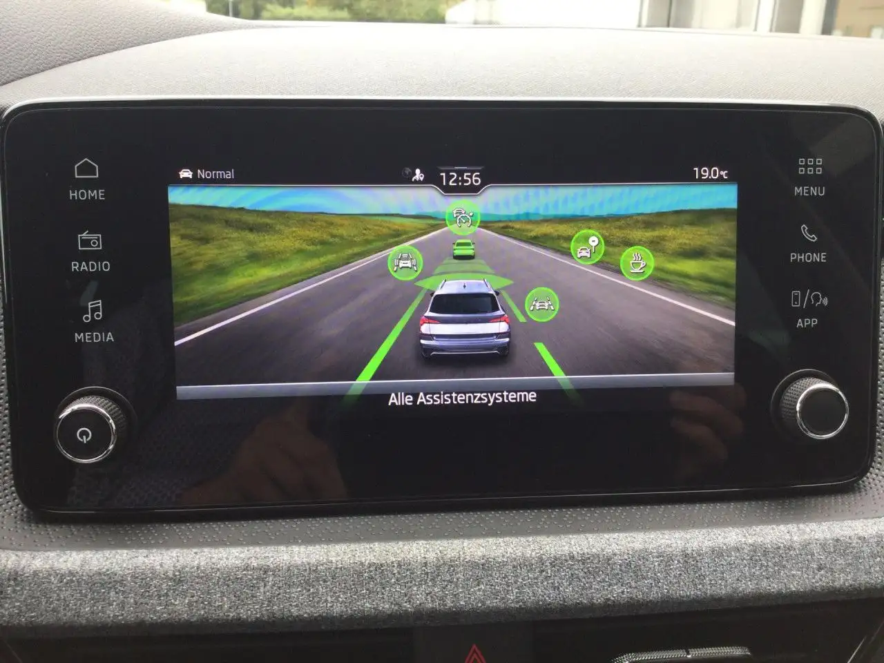 Skoda Kamiq 1.0 TSI DSG Selection LED ACC APP Kamera e.K — Vehicle gallery 9