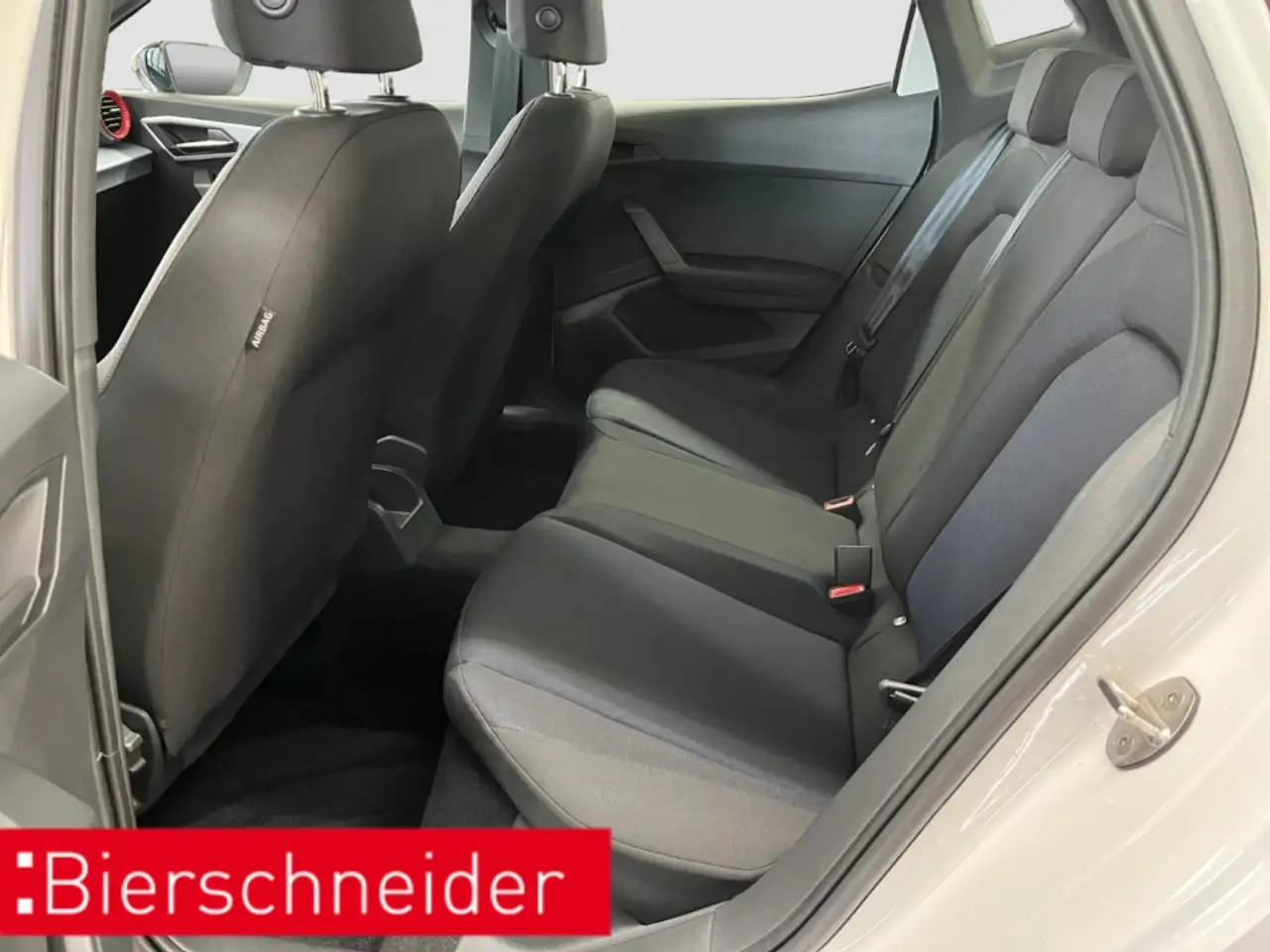 SEAT Ibiza 1.0 TSI FR NAVI DAB PDC SHZ — Galerie du véhicule 22