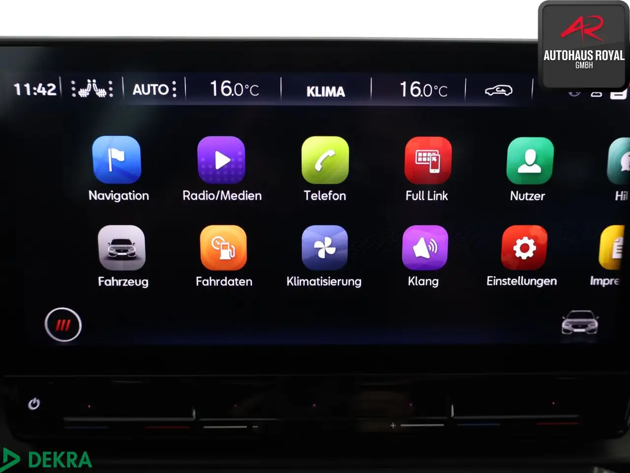 CUPRA Leon ST 2.0 TSI VZ KEYLESS,ACC,KAMERA,BEATS,SH — معرض صور السيارة 17