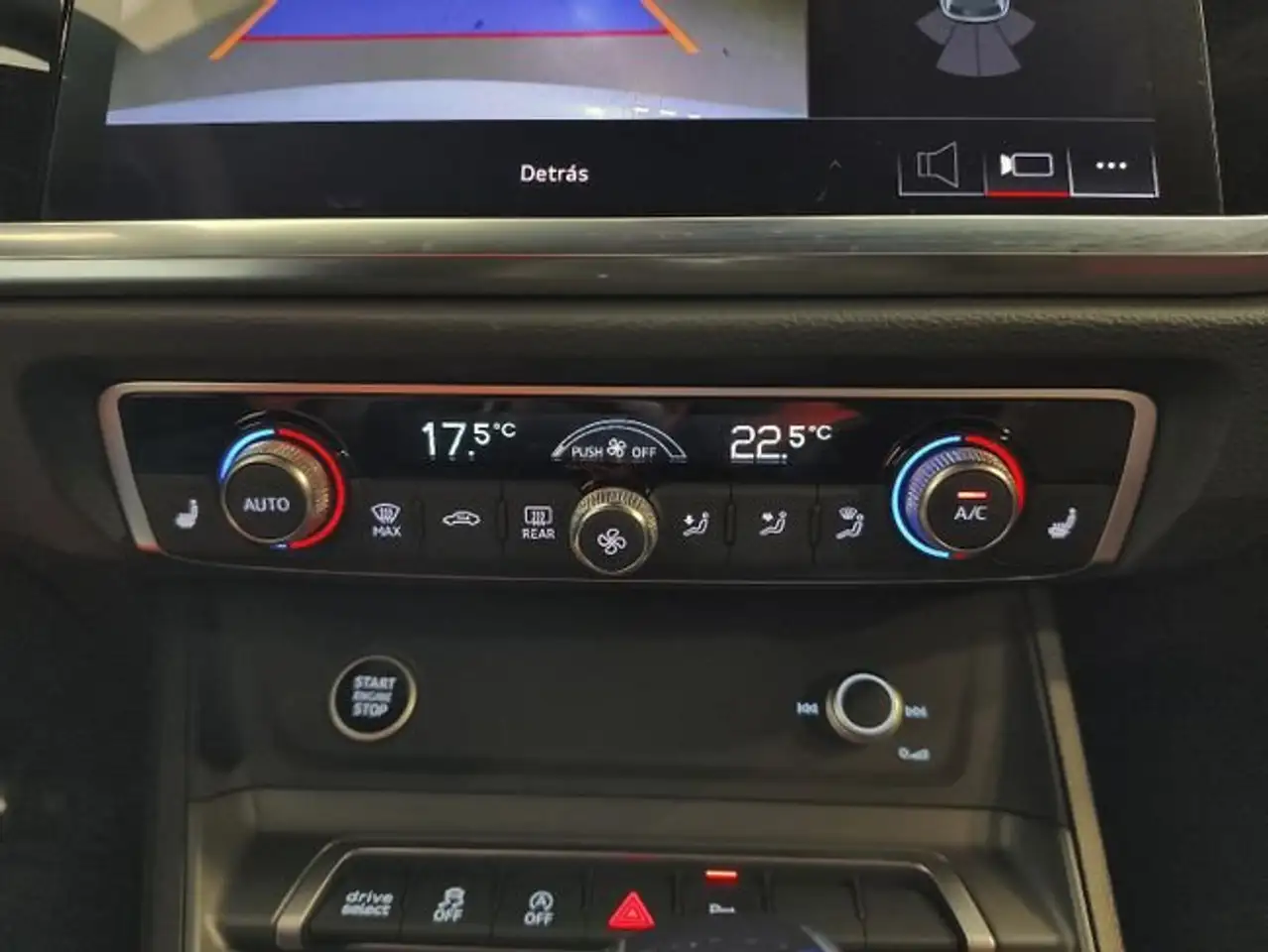 Audi Q3 35 TDI Black line S tronic 110kW — معرض صور السيارة 23