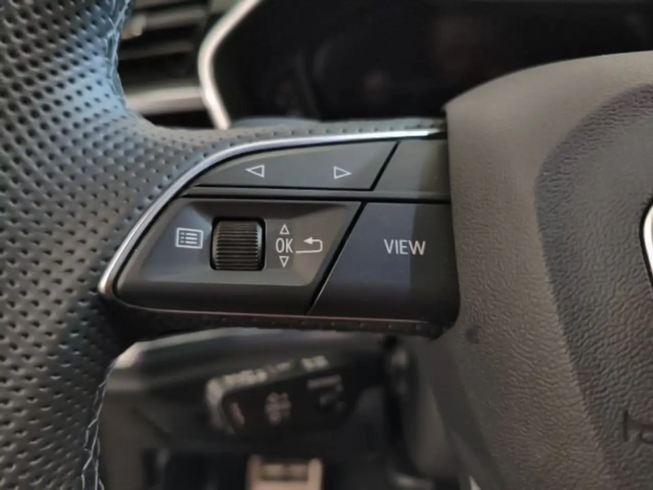 Audi Q3 35 TDI Black line S tronic 110kW — معرض صور السيارة 16