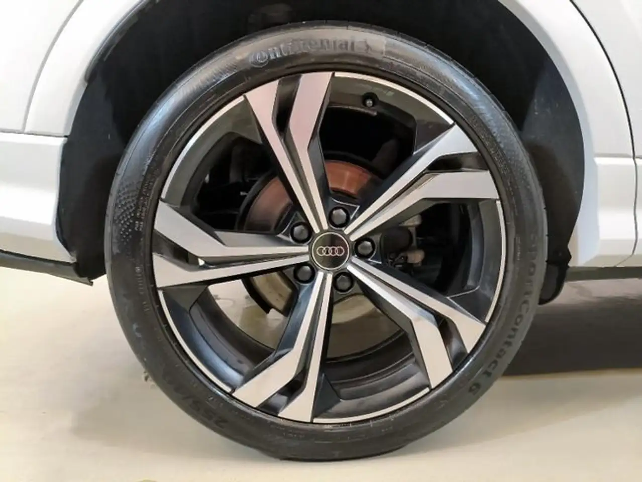 Audi Q3 35 TDI Black line S tronic 110kW — معرض صور السيارة 10