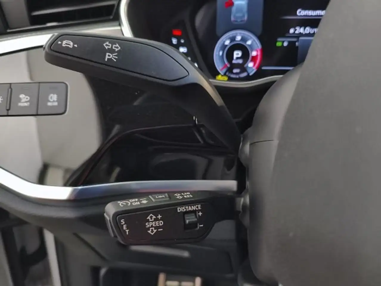 Audi Q3 35 TDI Black line S tronic 110kW — معرض صور السيارة 14