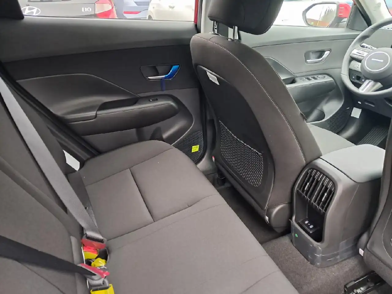 Hyundai KONA Trend BOSE/Licht-/Assistenz-Paket/E-Heckklappe — Galería del vehículo 5