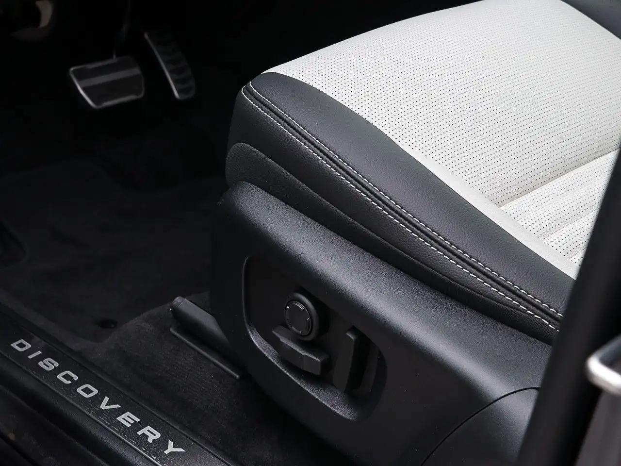 Land Rover Discovery Sport P200 Dynamic SE — Galería del vehículo 12