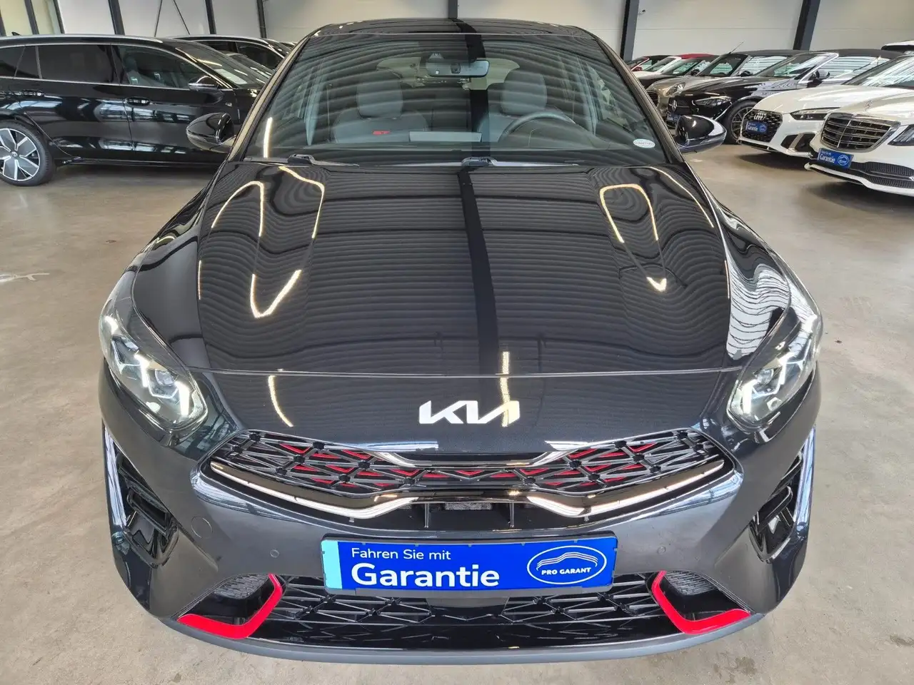 Kia Ceed / cee'd CEED GT LEDER NAVI LED SHZ CAMERA GLASDACH ACC — معرض صور السيارة 3