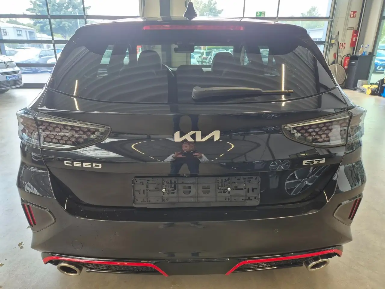 Kia Ceed / cee'd CEED GT LEDER NAVI LED SHZ CAMERA GLASDACH ACC — معرض صور السيارة 7