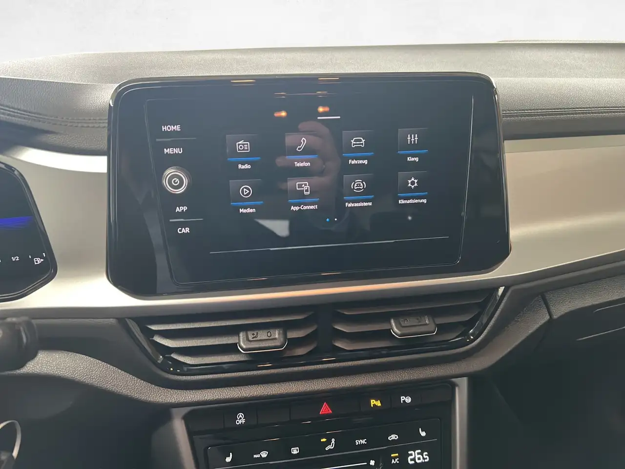 Volkswagen T-Roc Life 1.0 TSI 6-Gang /Sitzhz/LED/CarPlay — معرض صور السيارة 15