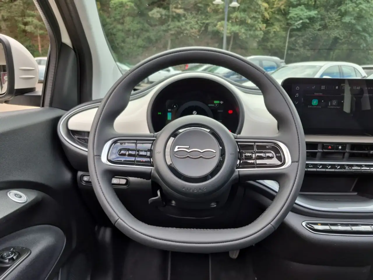 Fiat 500e Kamera Sitzheizung Keyless Tempomat — معرض صور السيارة 10