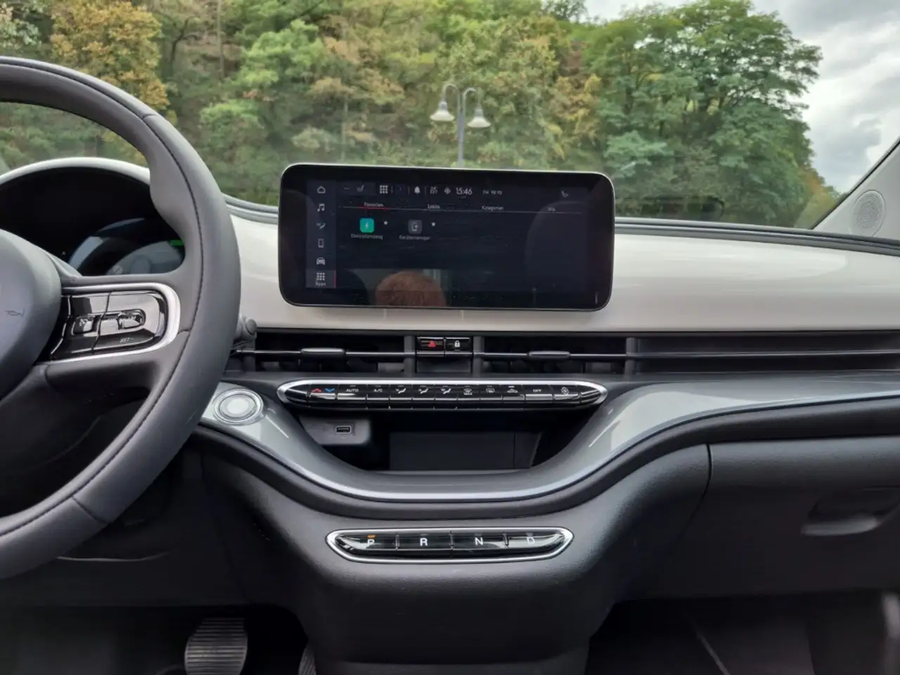 Fiat 500e Kamera Sitzheizung Keyless Tempomat — معرض صور السيارة 11