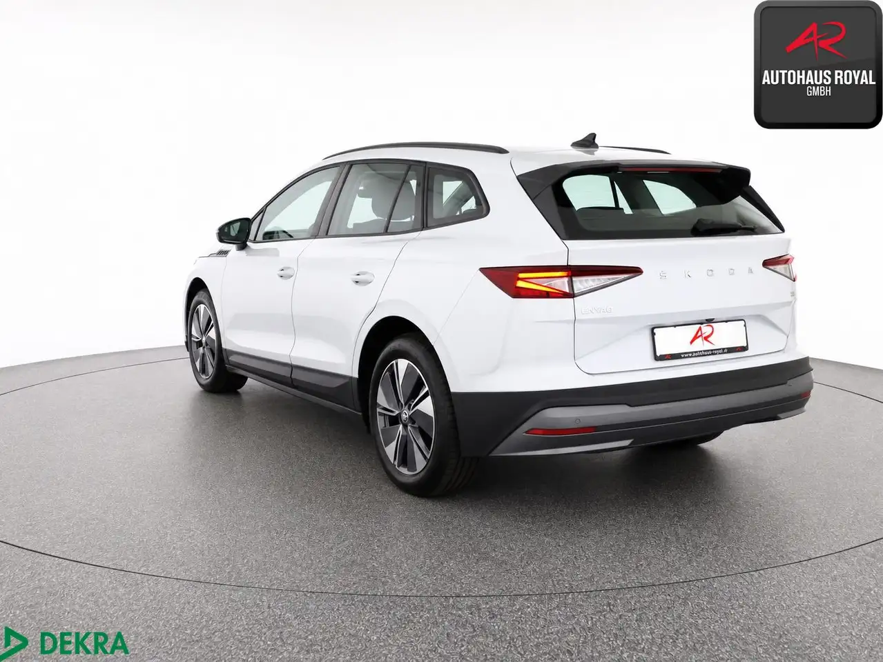 Skoda Enyaq 60 LOFT WÄRMEPUMPE,KESSY,KAMERA,CARPLAY — Vehicle gallery 3