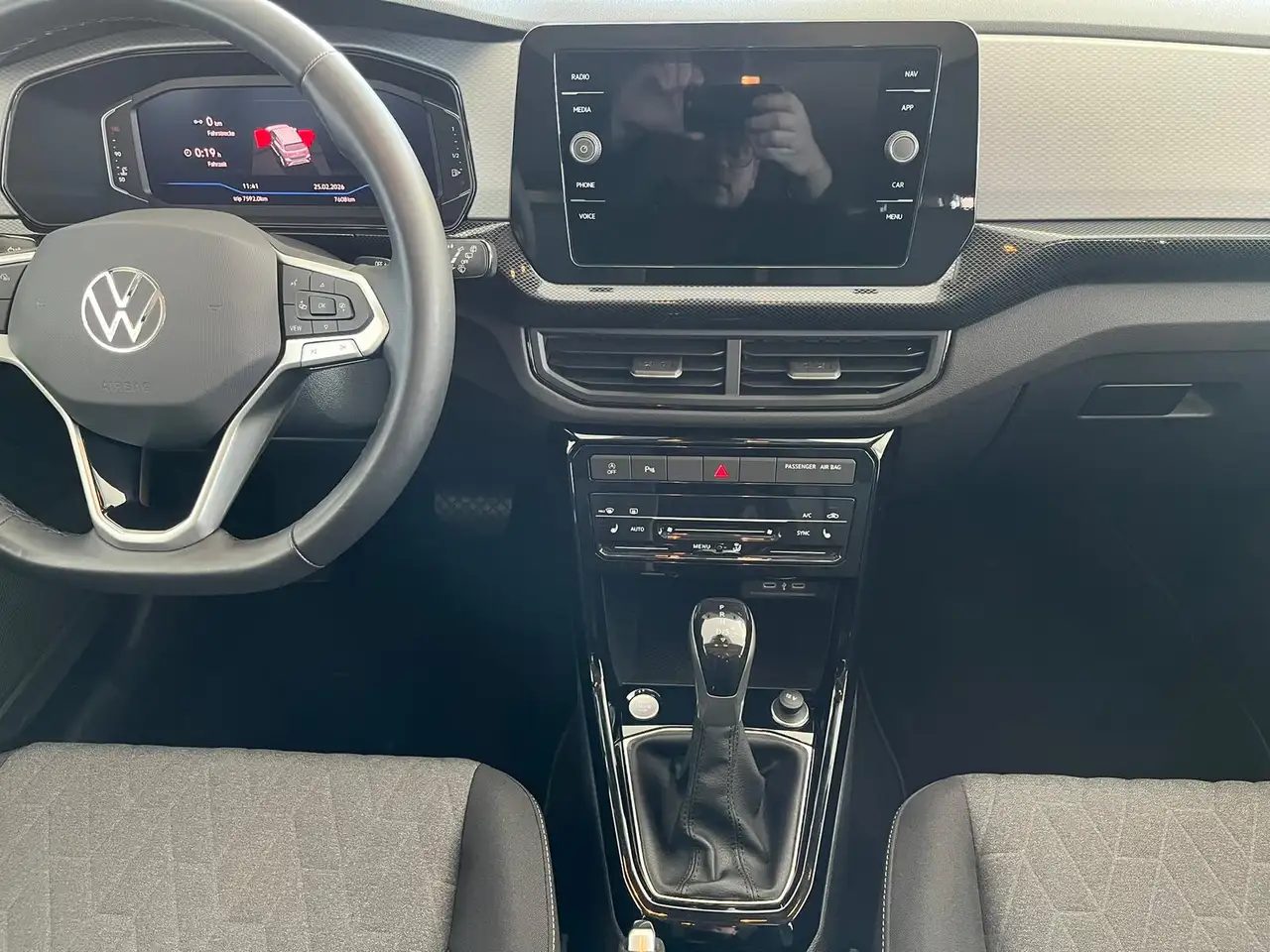 Volkswagen T-Cross Life 1.0TSI DSG LED PDC KAMERA KEYLESS — Vehicle gallery 28