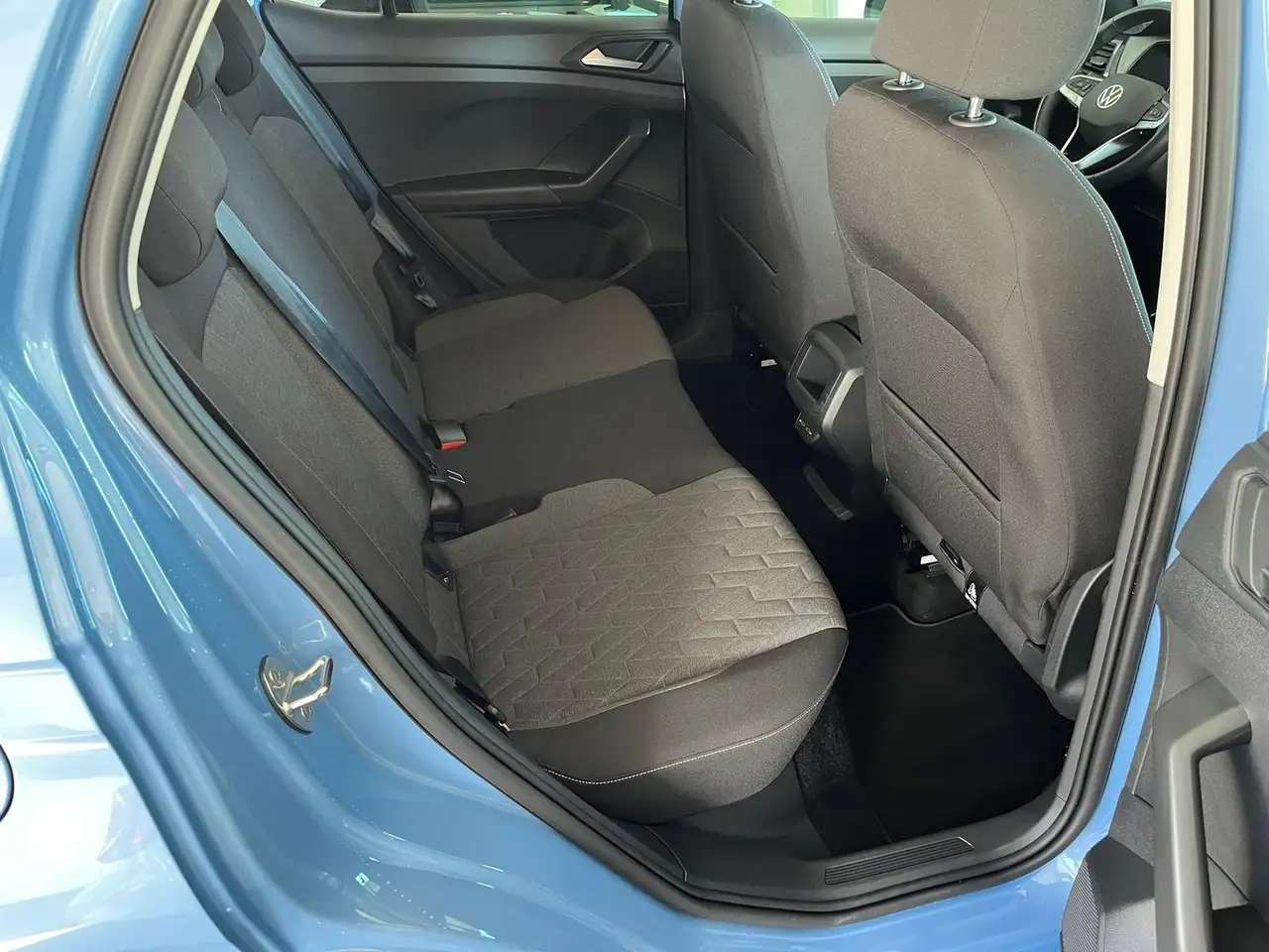 Volkswagen T-Cross Life 1.0TSI DSG LED PDC KAMERA KEYLESS — Vehicle gallery 23