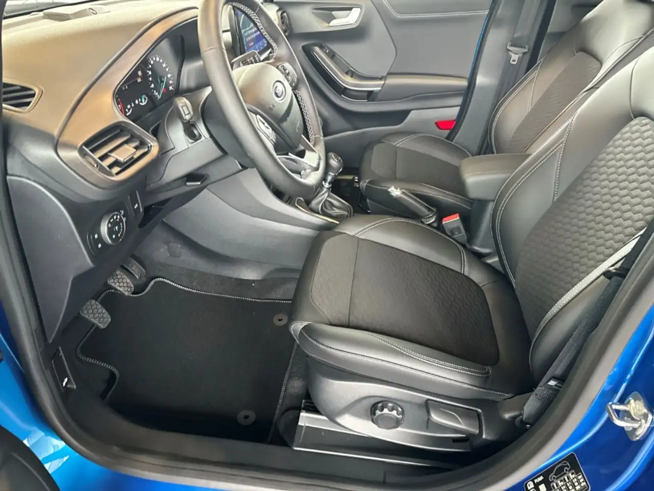 Ford Puma Titanium X 1.0 EcoBoost Mild Hybrid Panorama LED A — Galerie du véhicule 8