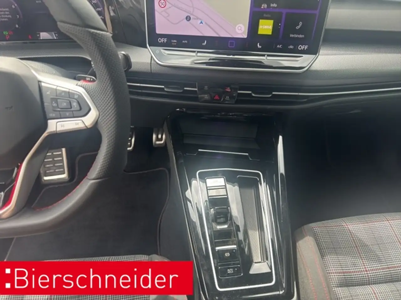 Volkswagen Golf GTI 8 2.0 TSI DSG Facelift IQ-LIGHT DIGITAL PRO PANO K — Galerie du véhicule 4