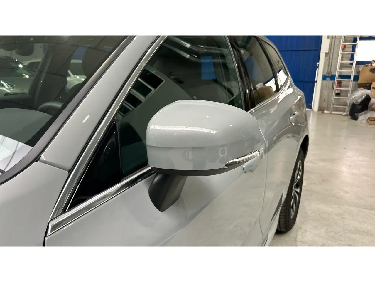 Volvo XC60 T6 Recharge Core — Vehicle gallery 33