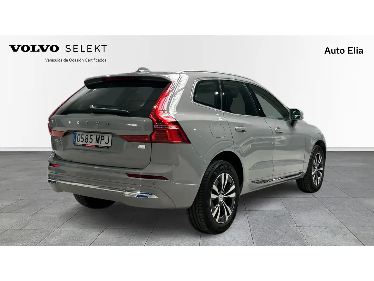 Volvo XC60 T6 Recharge Core — Vehicle gallery 7