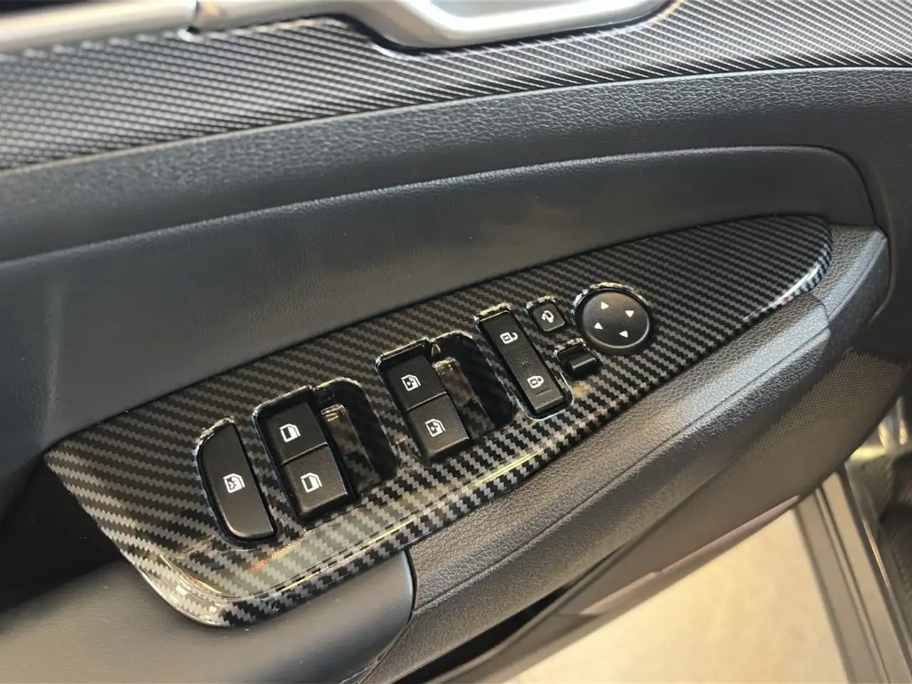 Kia Sportage 1.6 T-GDi HEV Tech — Vehicle gallery 10