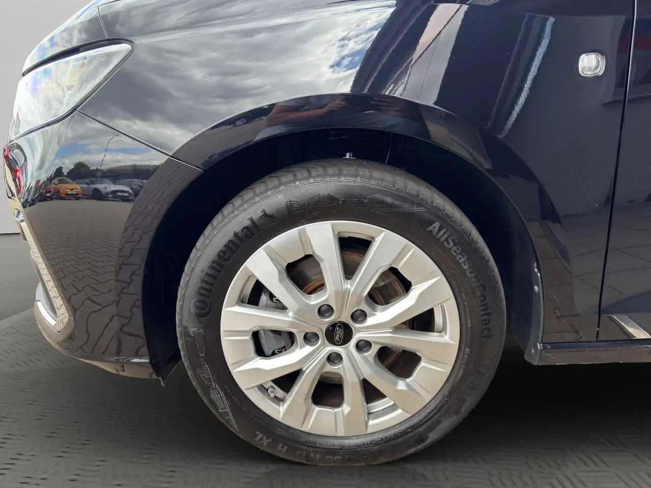 Ford Tourneo Connect Grand Tourneo Connect Titanium *7 Sitzer*Navi* — Galerie du véhicule 22