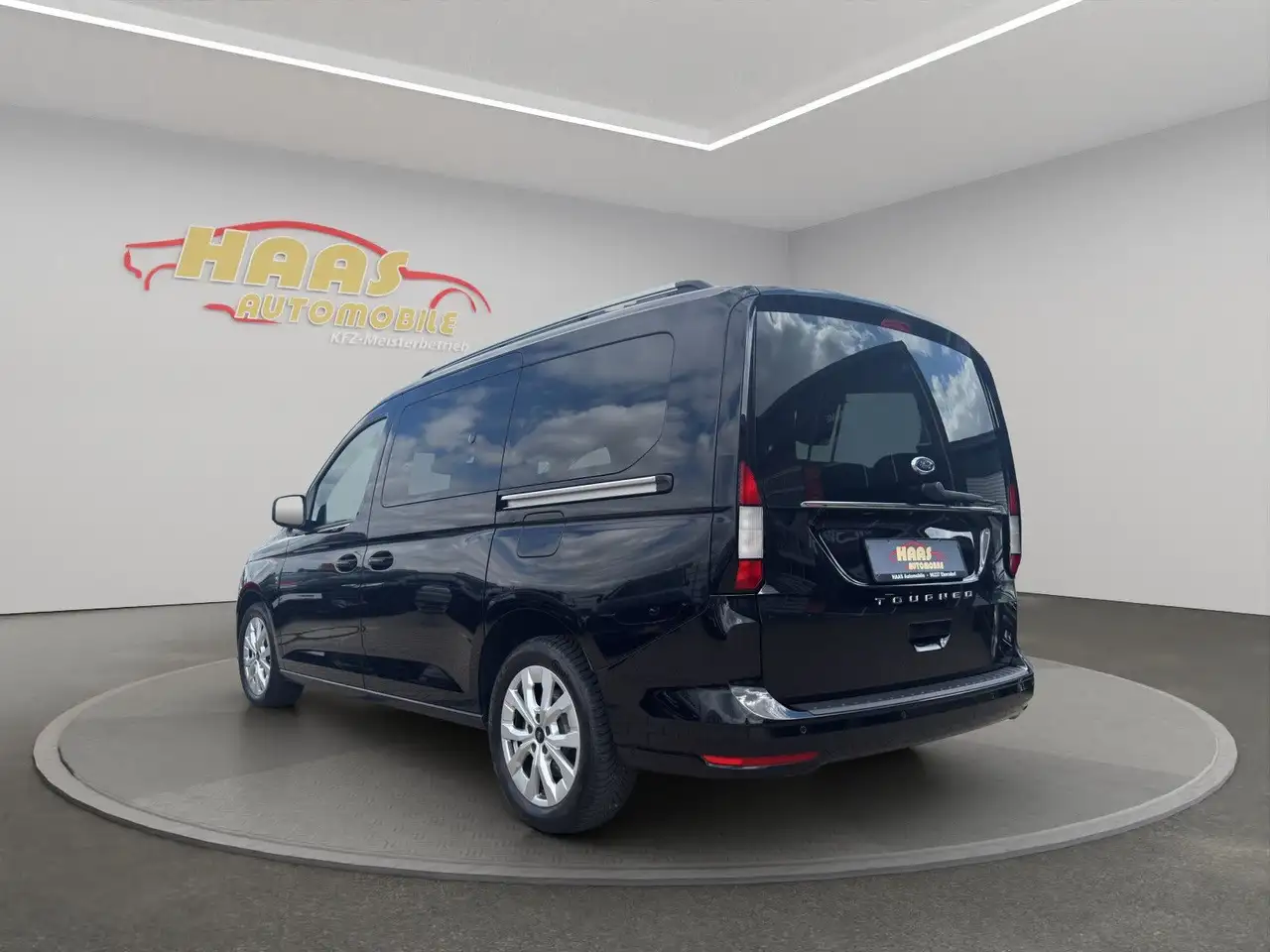 Ford Tourneo Connect Grand Tourneo Connect Titanium *7 Sitzer*Navi* — Galerie du véhicule 7