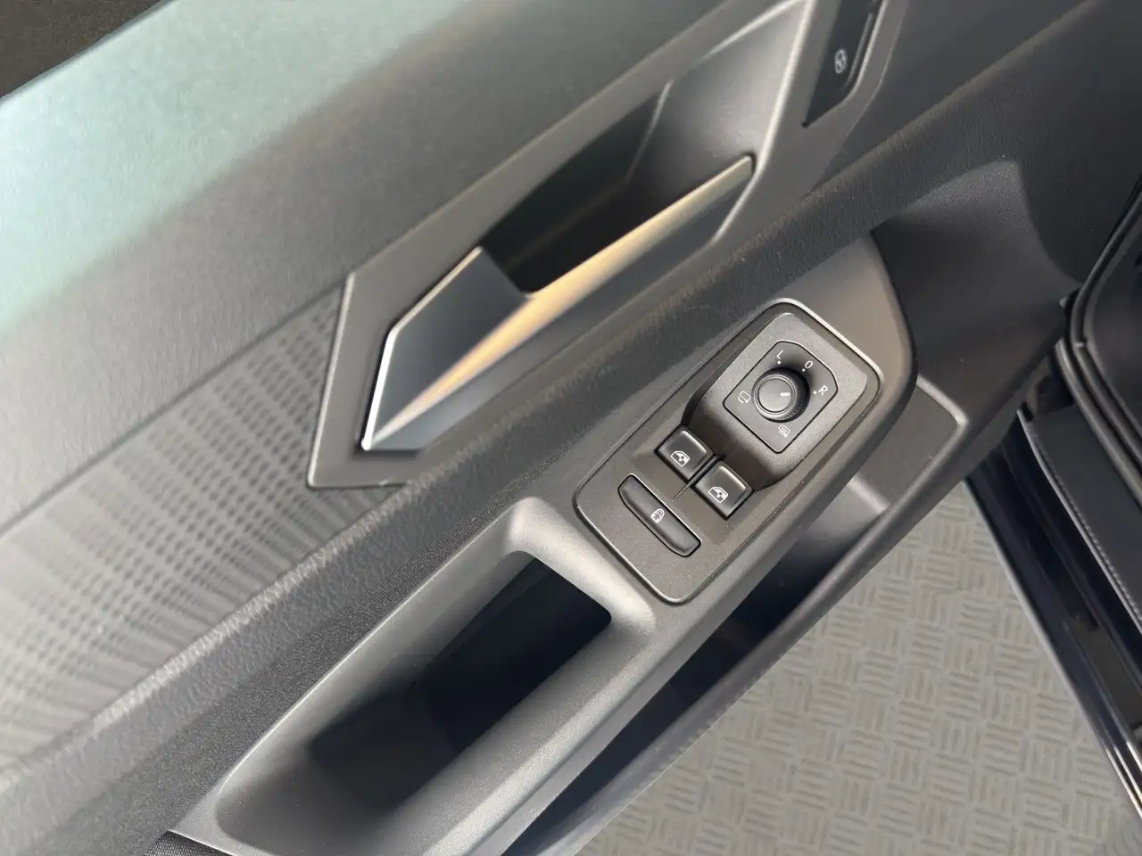 Ford Tourneo Connect Grand Tourneo Connect Titanium *7 Sitzer*Navi* — Galerie du véhicule 10