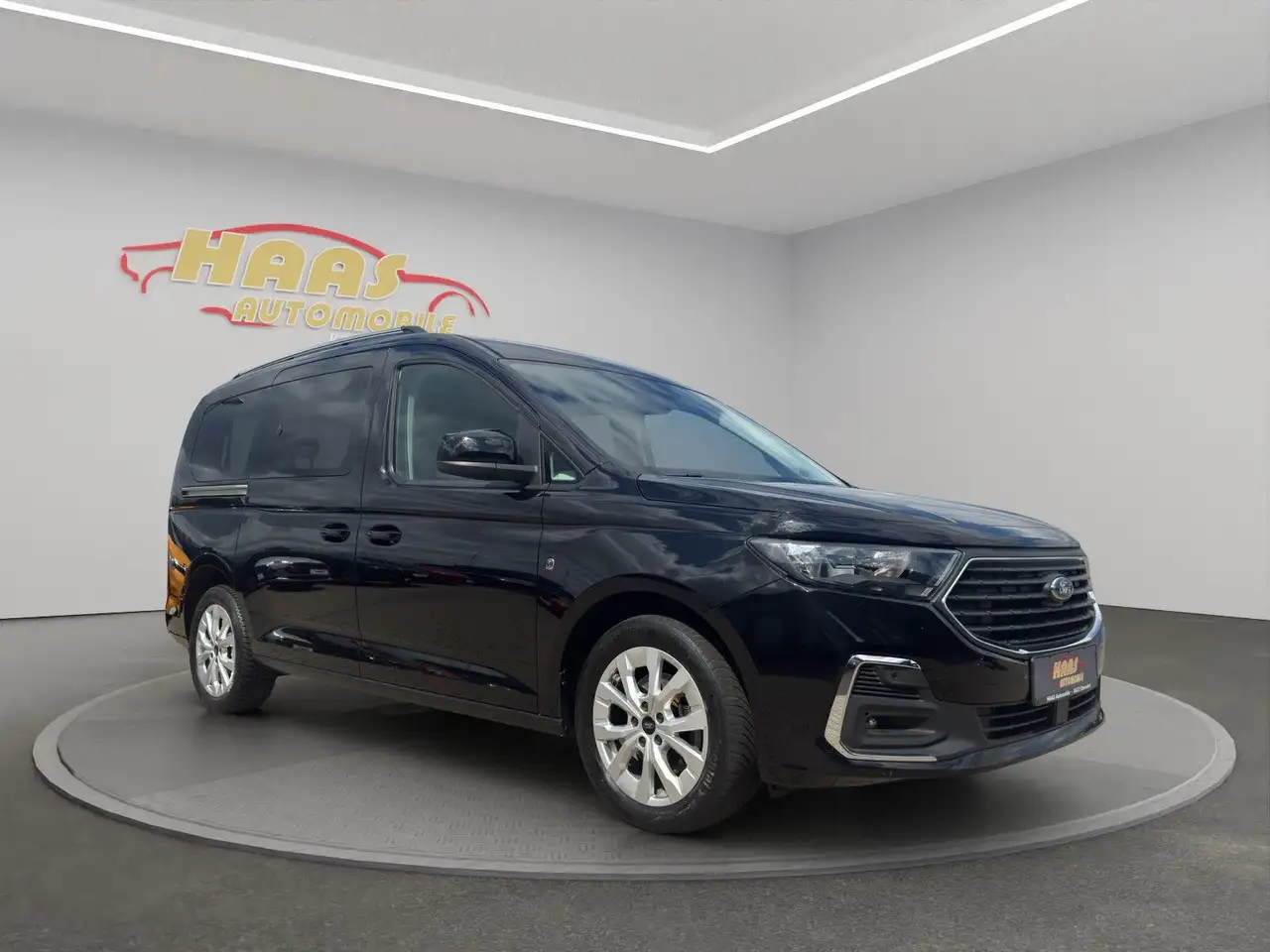 Ford Tourneo Connect Grand Tourneo Connect Titanium *7 Sitzer*Navi* — Galerie du véhicule 3