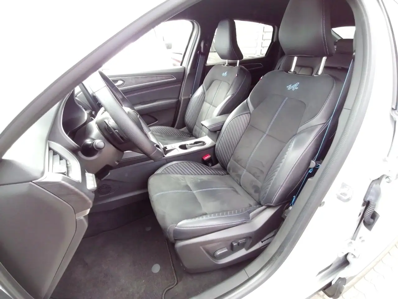 Renault Arkana Esprit Alpine Mild Hybrid 160 EDC — Vehicle gallery 14