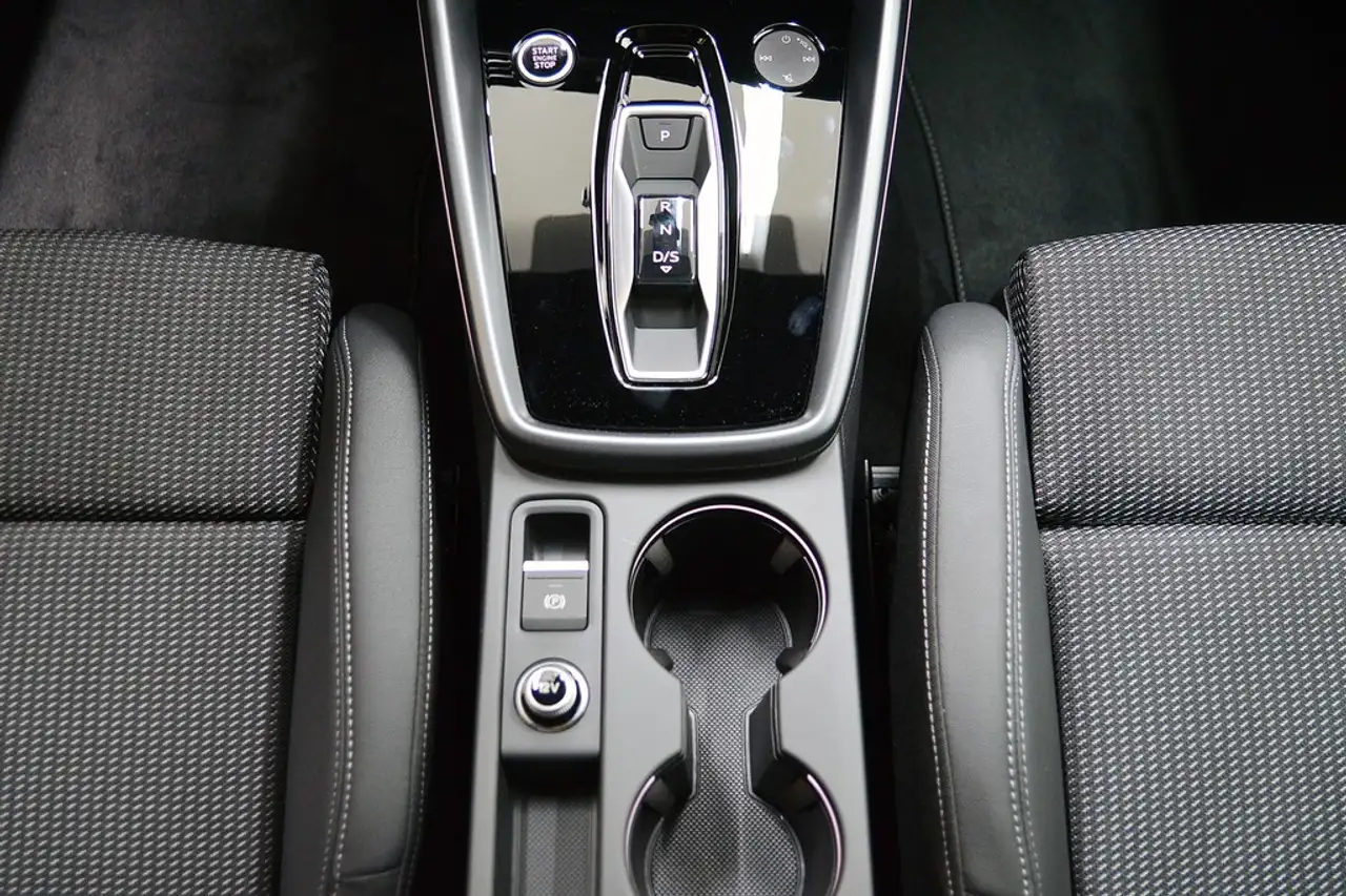Audi A3 Sportback S line 35 TFSI S tronic LED*NAV*SHZ*A... — Galerie du véhicule 10