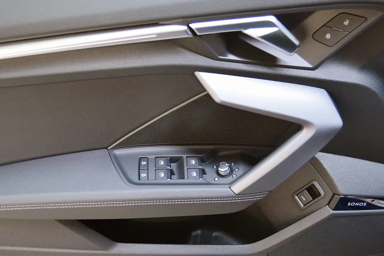 Audi A3 Sportback S line 35 TFSI S tronic LED*NAV*SHZ*A... — Galerie du véhicule 6