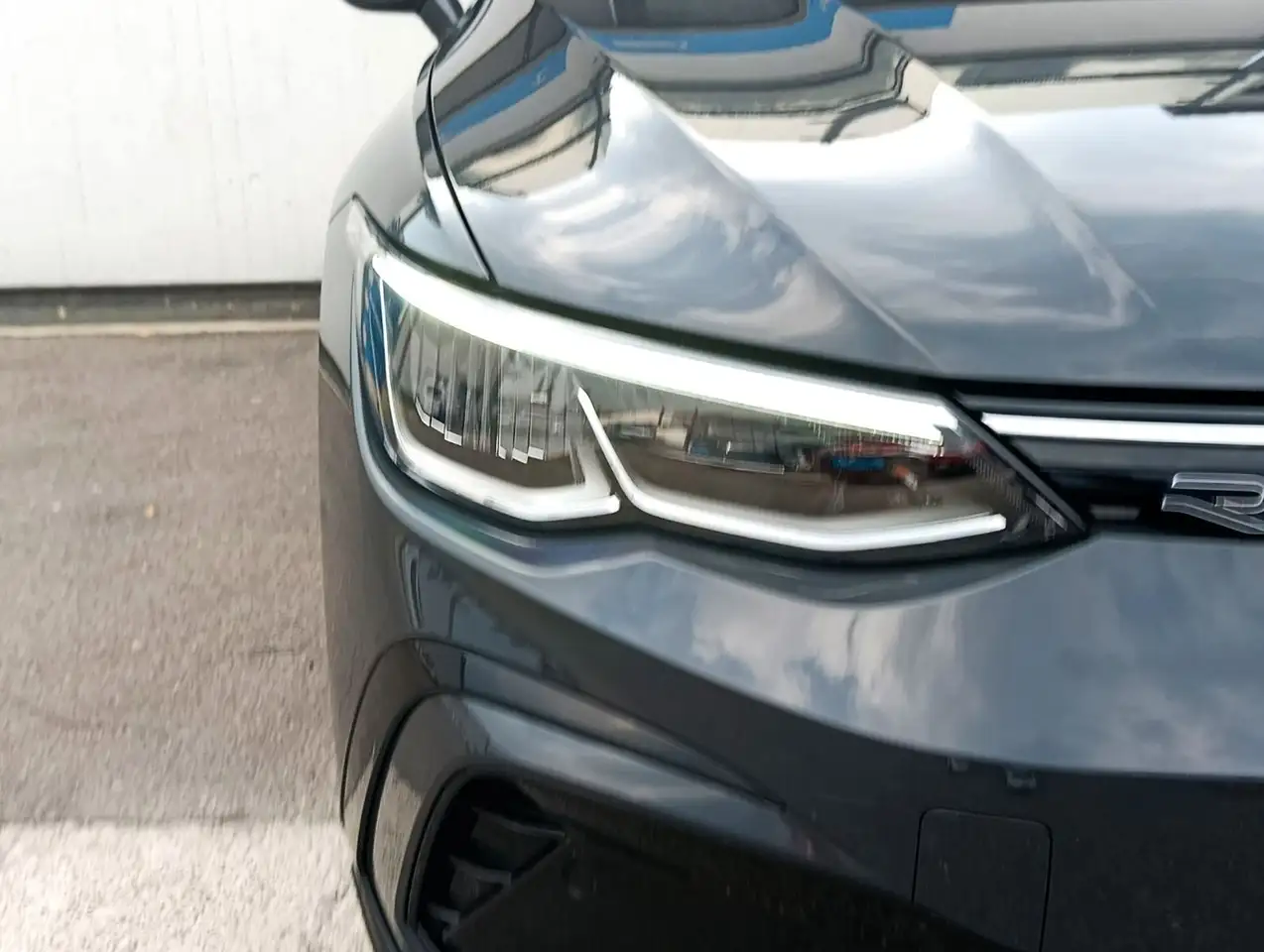 Volkswagen Golf VIII Lim. R-Line Alcantara Sitzheizung — معرض صور السيارة 8