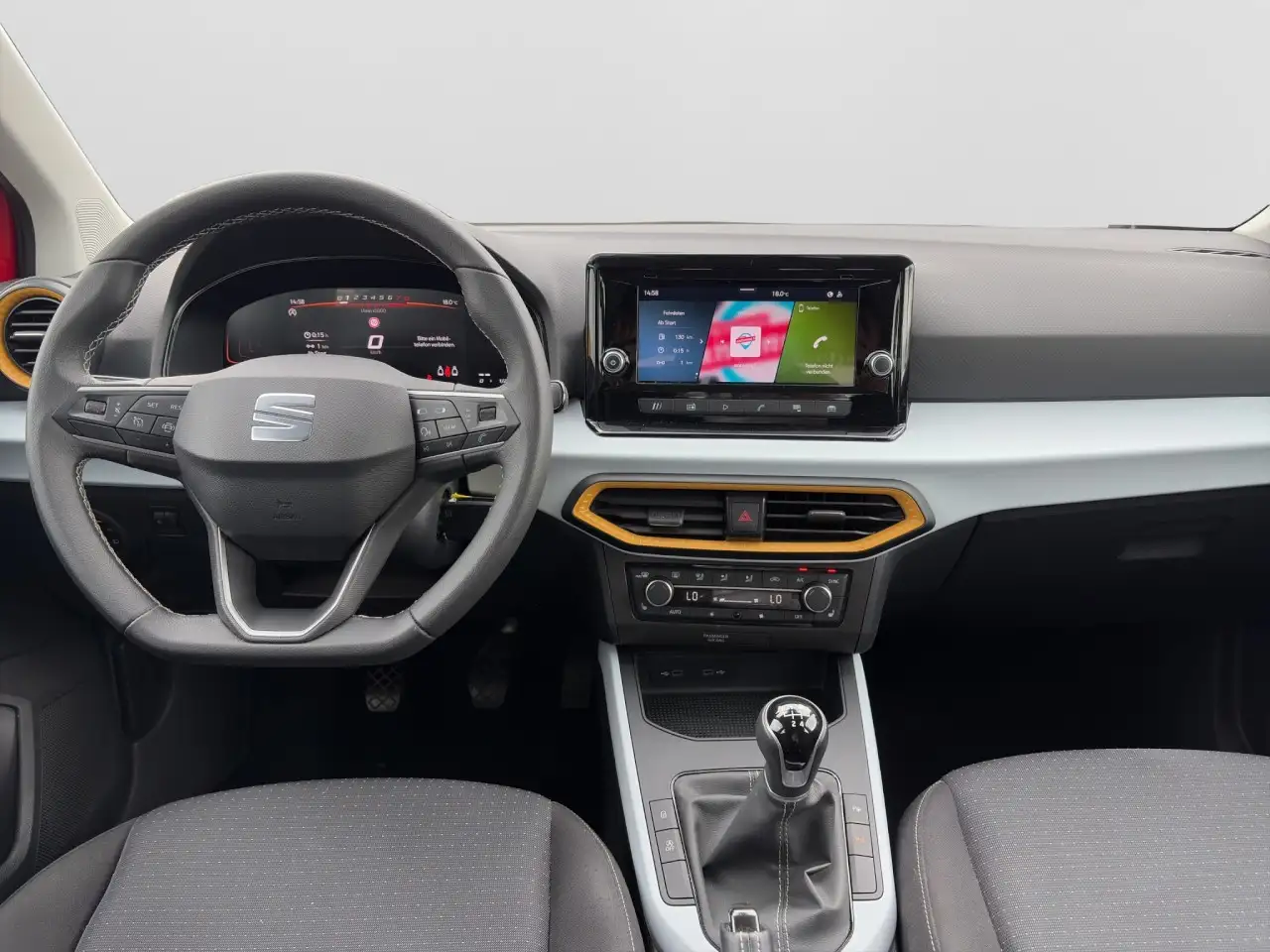 SEAT Arona TSI Style Kamera SHZ FullLink Tempomat PDC — Galerie du véhicule 12
