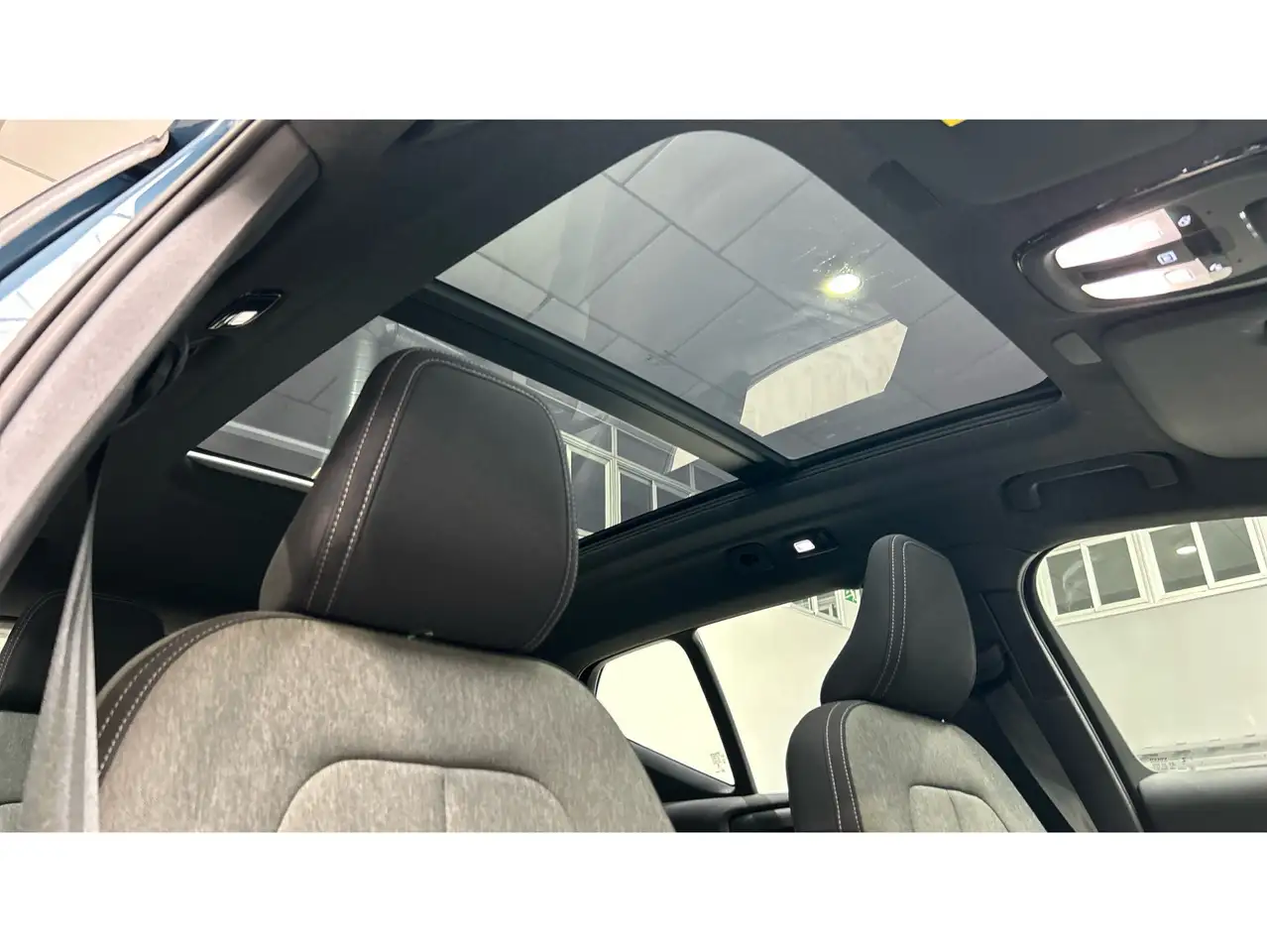 Volvo XC40 B3 Core Aut. — معرض صور السيارة 27